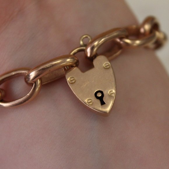 9k Rose Gold Large Link Bracelet with Heart Padlock - Picture 5 of 5